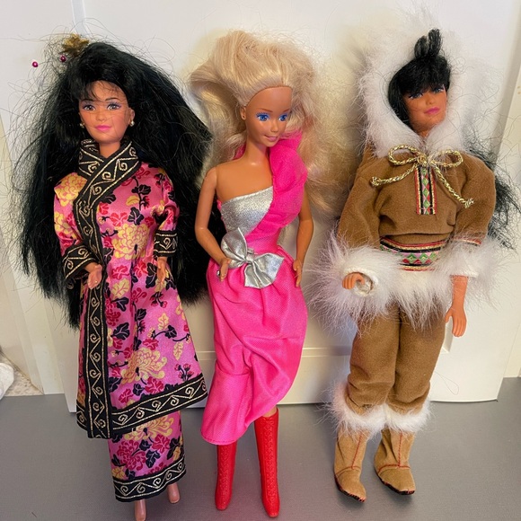 Lot of Barbie Dolls (13) A Mixture/ All bendable Parts - As is - VGC - Picture 2 of 7